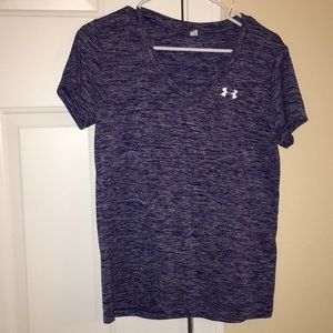 athletic tee